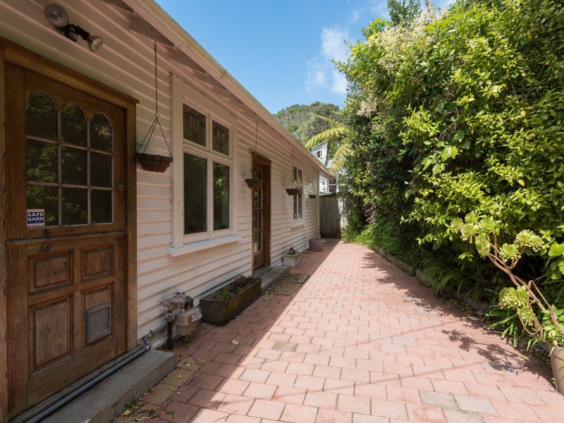 10 Fitzroy Street, Wadestown, Wellington - Carousel 2
