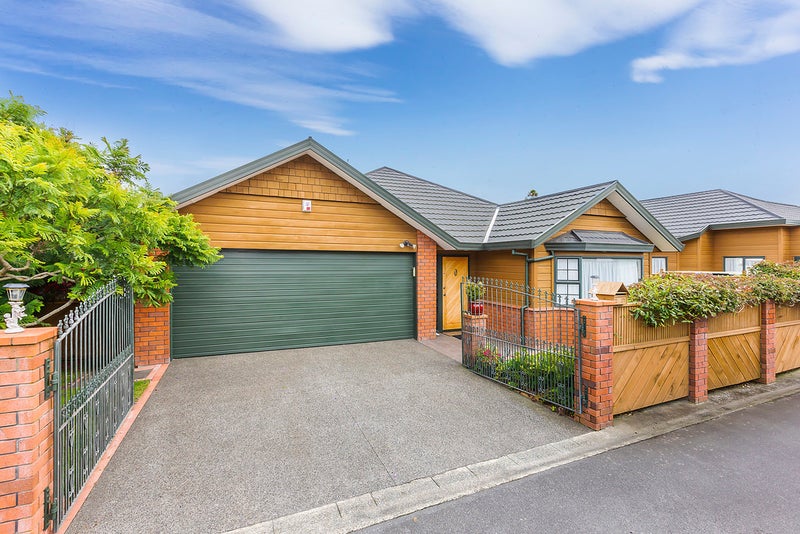 2/27 Mills Street, Boulcott, Lower Hutt - Carousel 1