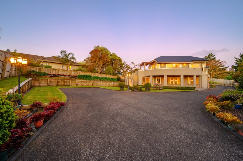 19 Del Mar Court, Shamrock Park, Auckland - Carousel 2