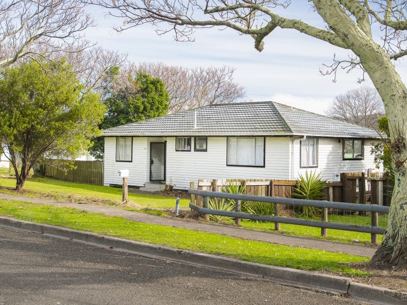 42 Lyell Road, Outer Kaiti, Gisborne - Carousel 1