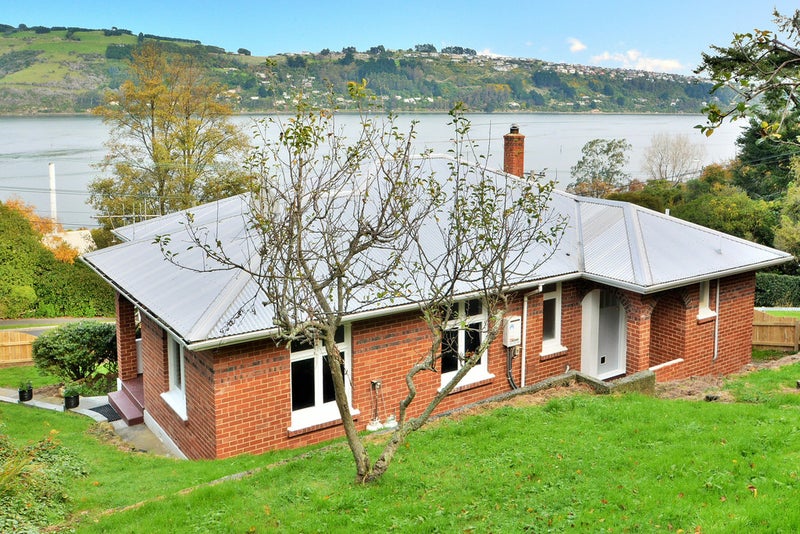 27 Totara Street, Ravensbourne, Dunedin - Carousel 1