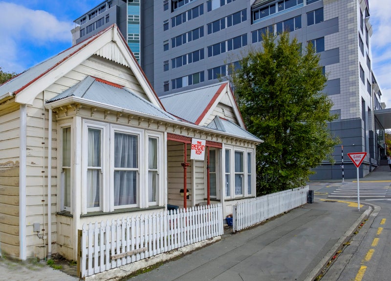 111 Union Street, North Dunedin, Dunedin - Carousel 1
