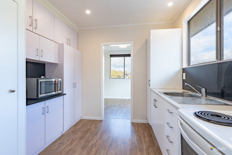 18 Omaha Grove, Totara Park, Upper Hutt - Carousel 2