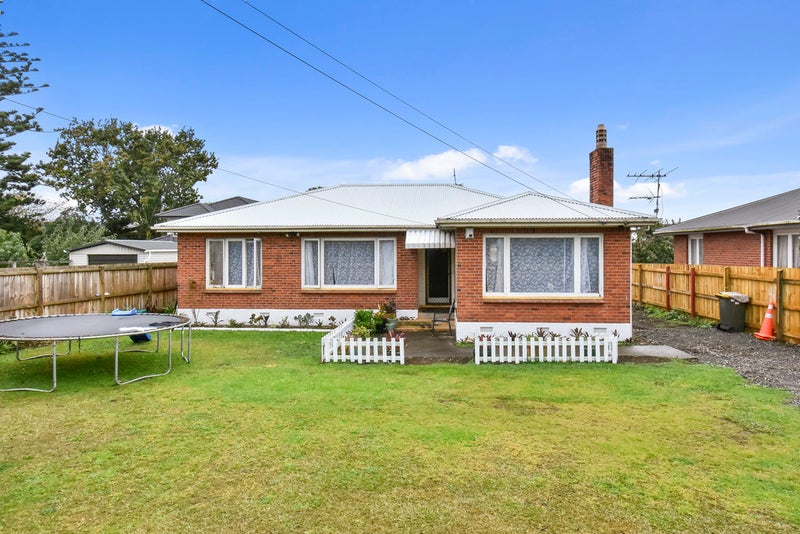 32 Hamilton Road, Papatoetoe, Auckland - Carousel 2