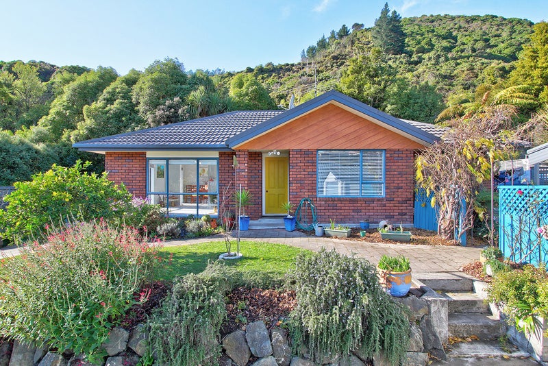 5 Westley Place, Bishopdale, Nelson - Carousel 1