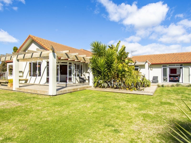 19 Freeburn Road, Pyes Pa, Tauranga - Carousel 1