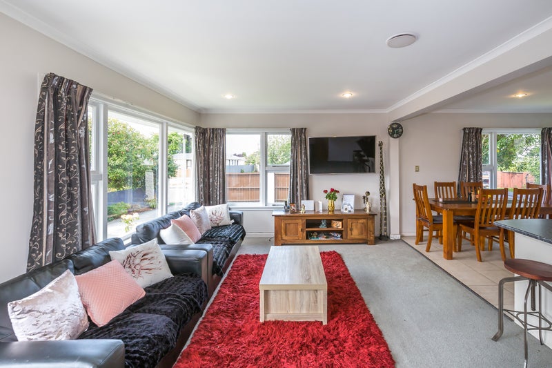 18 Dunstan Crescent, Hornby, Christchurch - Carousel 2