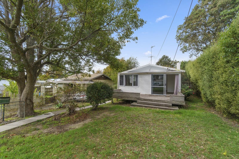 1 Gazelle Avenue, Beach Haven, Auckland - Carousel 1