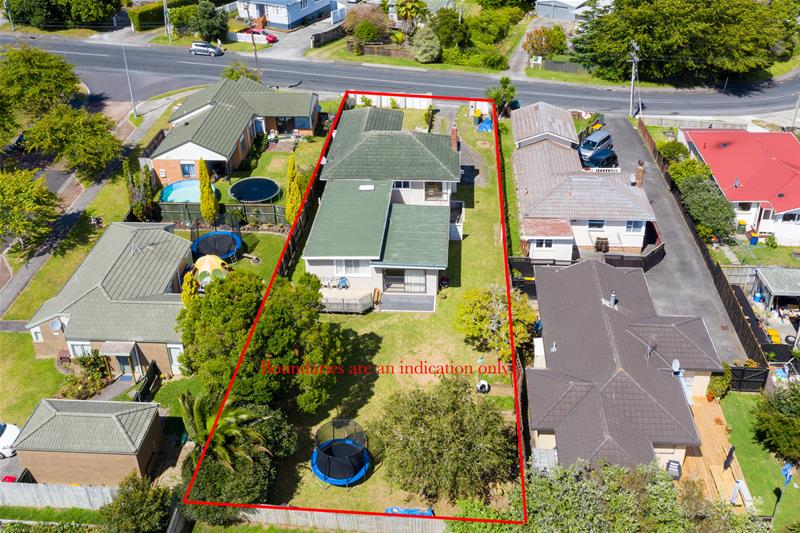 22 Awaroa Road, Sunnyvale, Auckland - Carousel 21