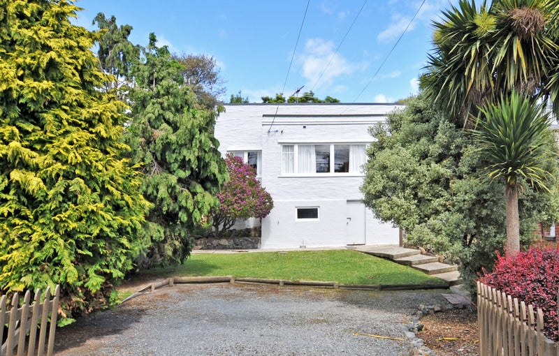 42 Cranston Street, Andersons Bay, Dunedin - Carousel 1