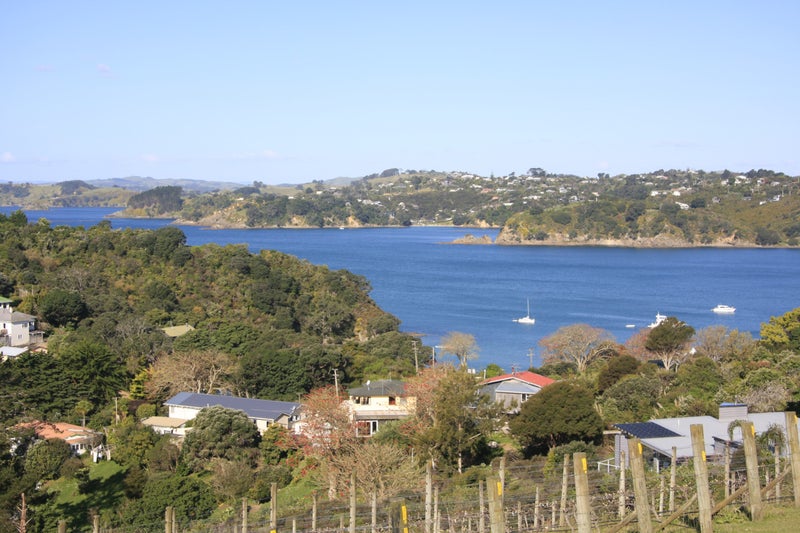 40 Tiri Road, Oneroa, Waiheke Island - Carousel 1