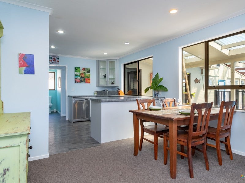 25 Lambley Road, Titahi Bay, Porirua - Carousel 2