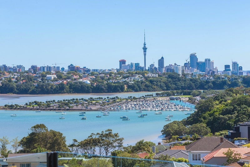 7 Ngaiwi Street, Orakei, Auckland - Carousel 1