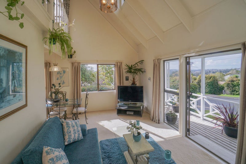 1/208 Rangatira Road, Beach Haven, Auckland - Carousel 2