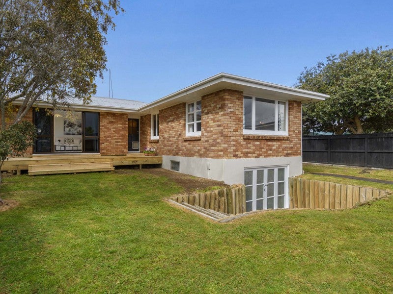 6B Goods Road, Otumoetai, Tauranga - Carousel 1