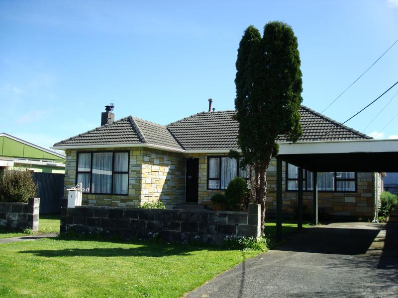 7 Nelson Crescent, Wainuiomata, Lower Hutt - Carousel 1