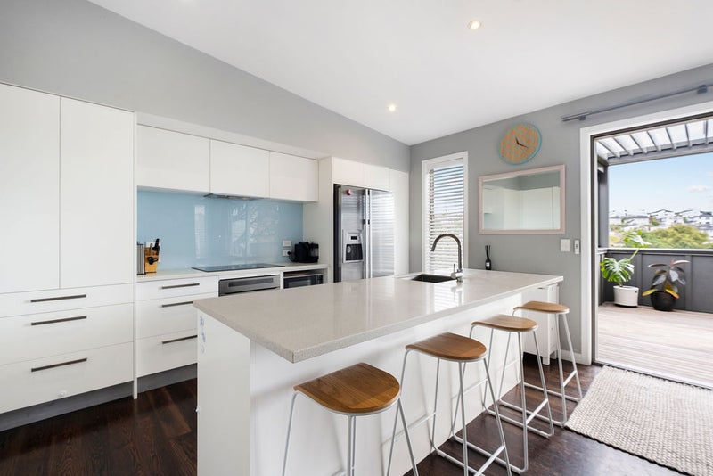 1/27 Manuwai Road, Torbay, Auckland - Carousel 2
