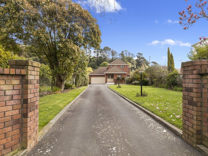 46 Waddington Drive, Naenae, Lower Hutt - Carousel 1