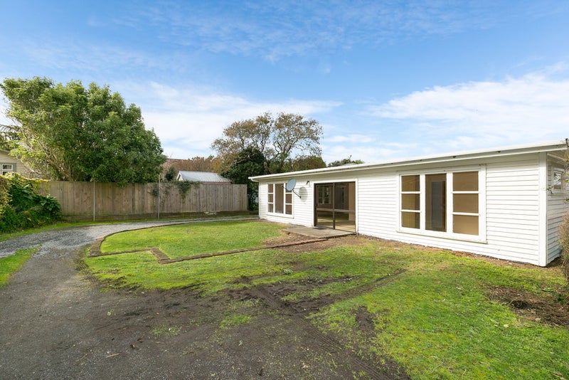 47B Parkvale Road, Karori, Wellington - Carousel 1
