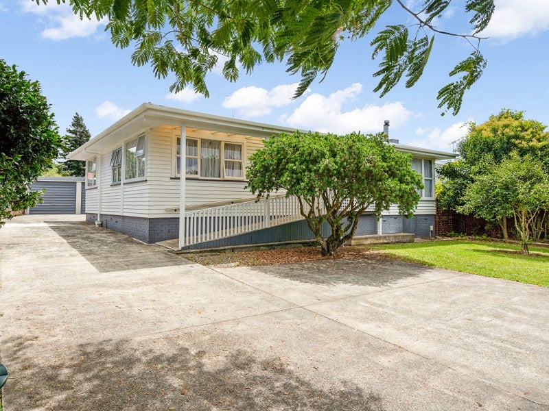 13 Otuhiwai Crescent, Tikipunga, Whangarei - Carousel 1