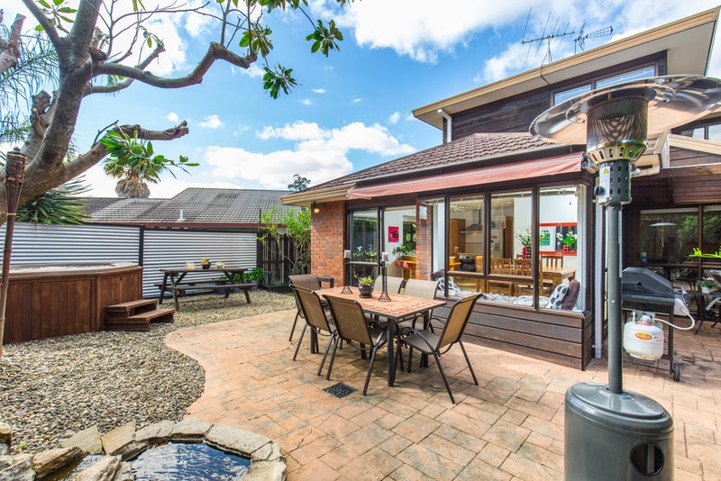 2/10 Britannia Place, Half Moon Bay, Auckland - Carousel 1