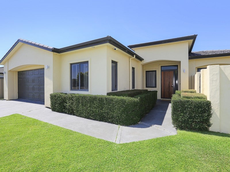27 Pacific Avenue, Poraiti, Napier - Carousel 1