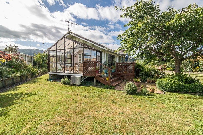 11 Manawa Avenue, Raumati Beach, Paraparaumu - Carousel 24