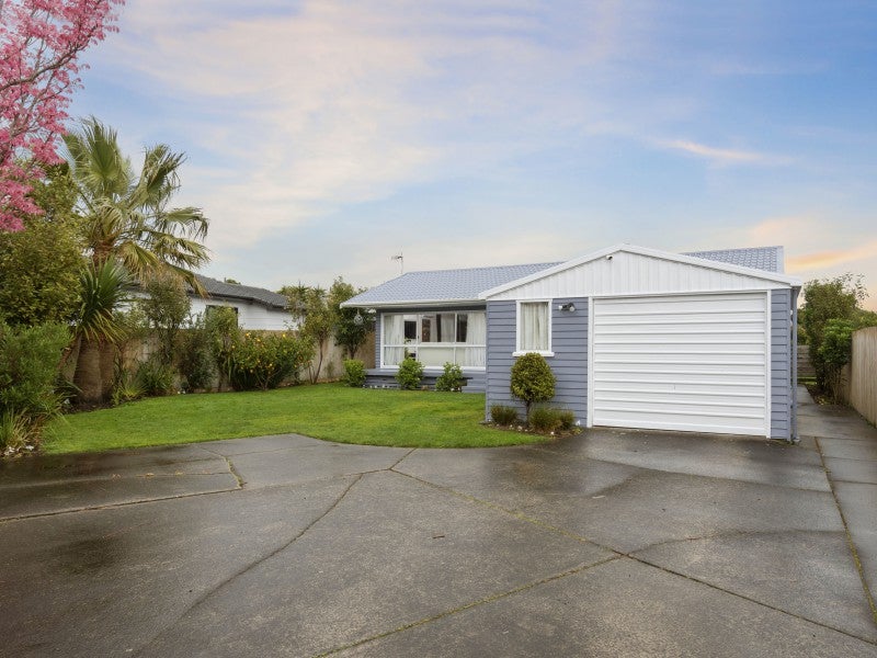 46 Lyn Street, Lynmouth, New Plymouth - Carousel 1