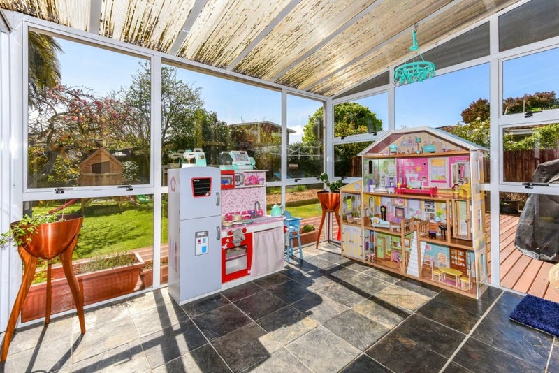 2/6 Nanette Street, Upper Riccarton, Christchurch - Carousel 21