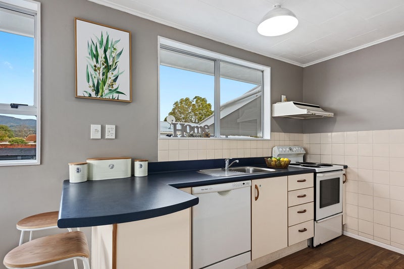 3 Kansas Grove, Totara Park, Upper Hutt - Carousel 2