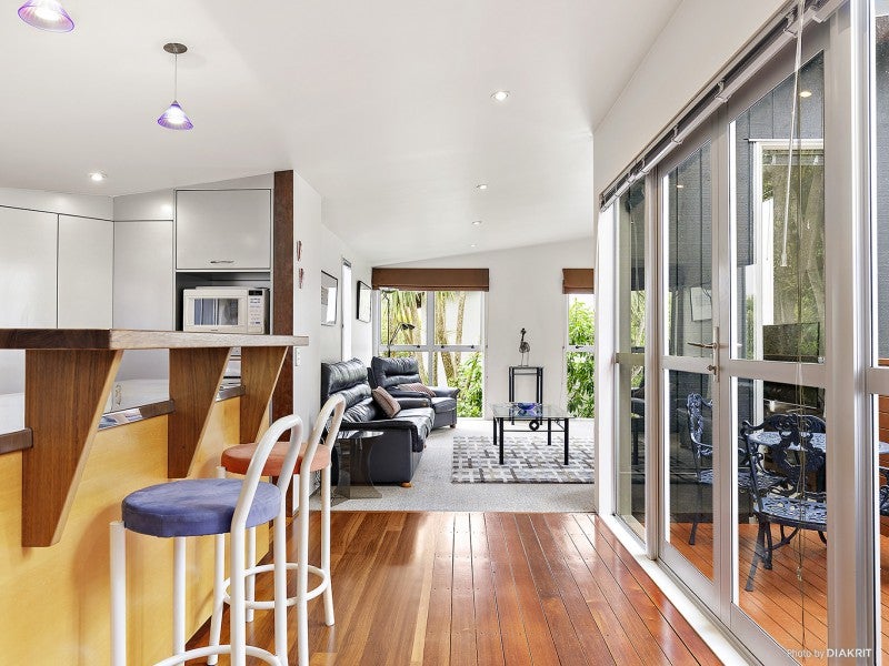 15B Perth Street, Ngaio, Wellington - Carousel 2