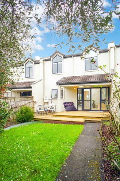 2/7 Belle Verde Drive, Sunnynook, Auckland - Carousel 21