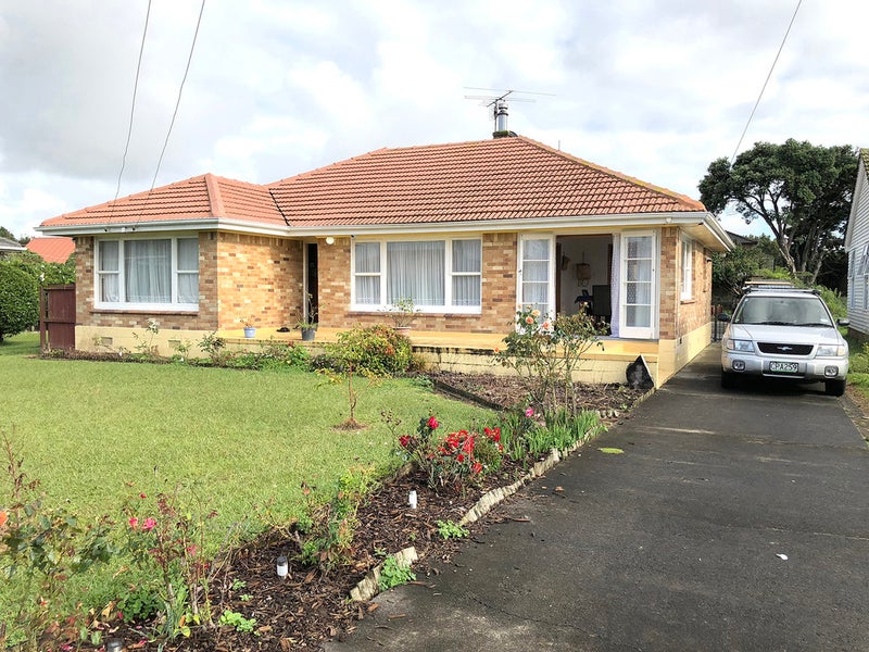 10 Victory Road, Laingholm, Auckland - Carousel 2