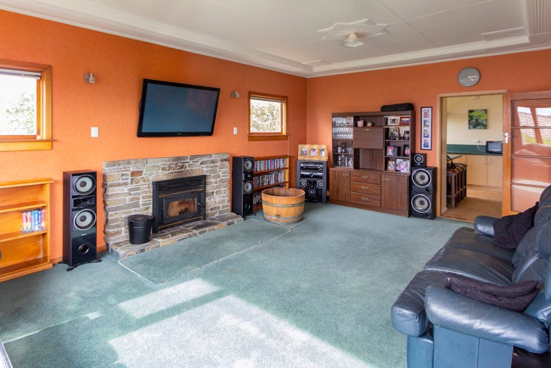 21 Selwyn Street, South Hill, Oamaru - Carousel 2