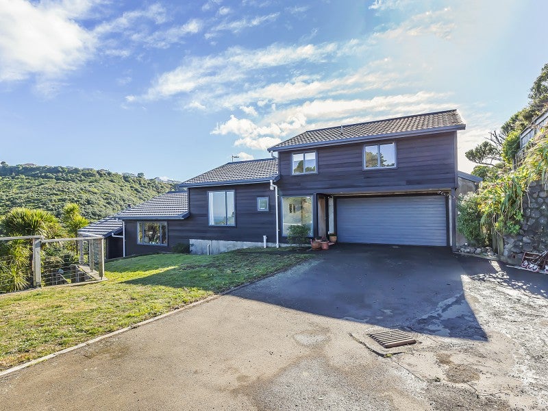 84 View Road, Houghton Bay, Wellington - Carousel 1
