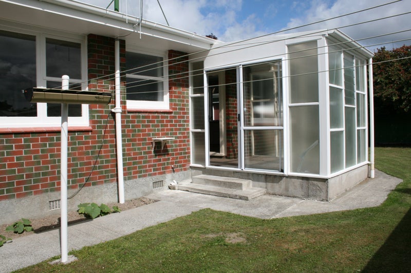 117 Long Melford Road, Awapuni, Palmerston North - Carousel 10