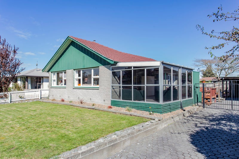 27 Kathleen Crescent, Hornby, Christchurch - Carousel 1