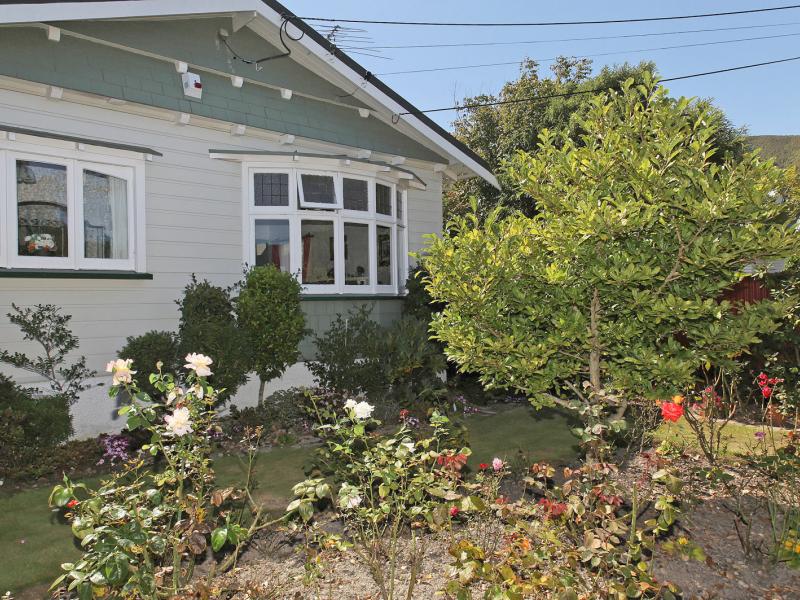 19 Birdwood Road, Waterloo, Lower Hutt - Carousel 1