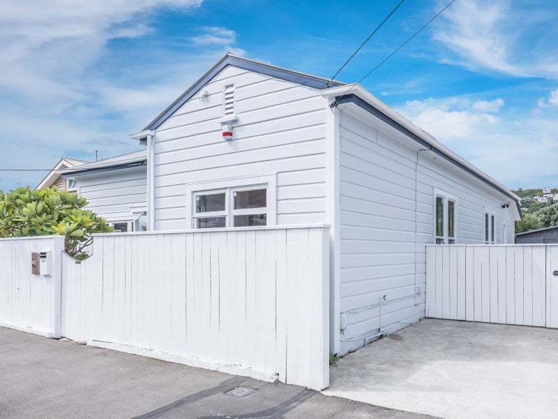 47 Derwent Street, Island Bay, Wellington - Carousel 18