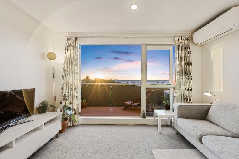 308/26 Morningside Drive, Morningside, Auckland - Carousel 2