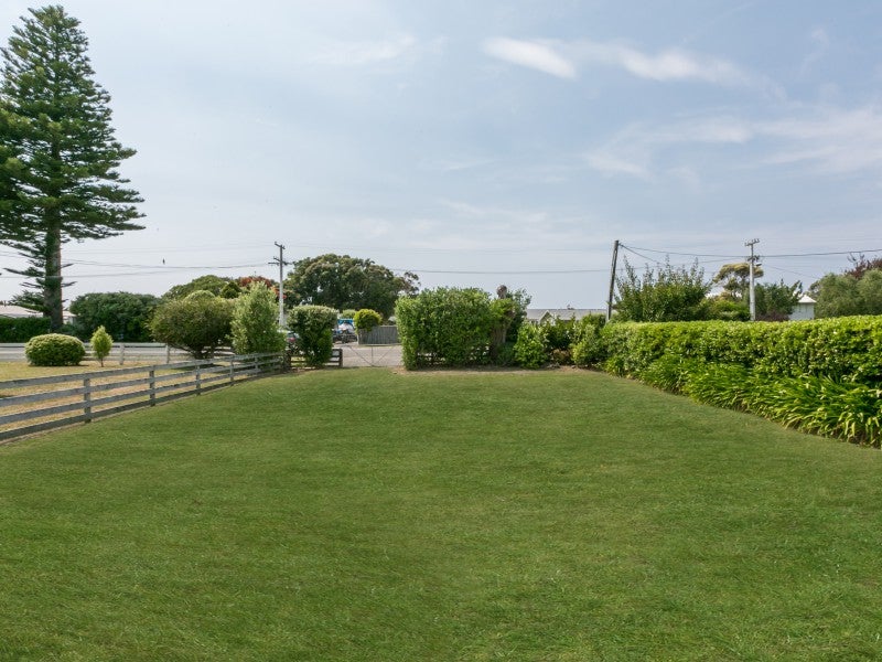 24 Airini Road, Waimārama - Carousel 20