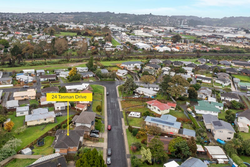 24 Tasman Drive, Opaheke, Papakura - Carousel 14