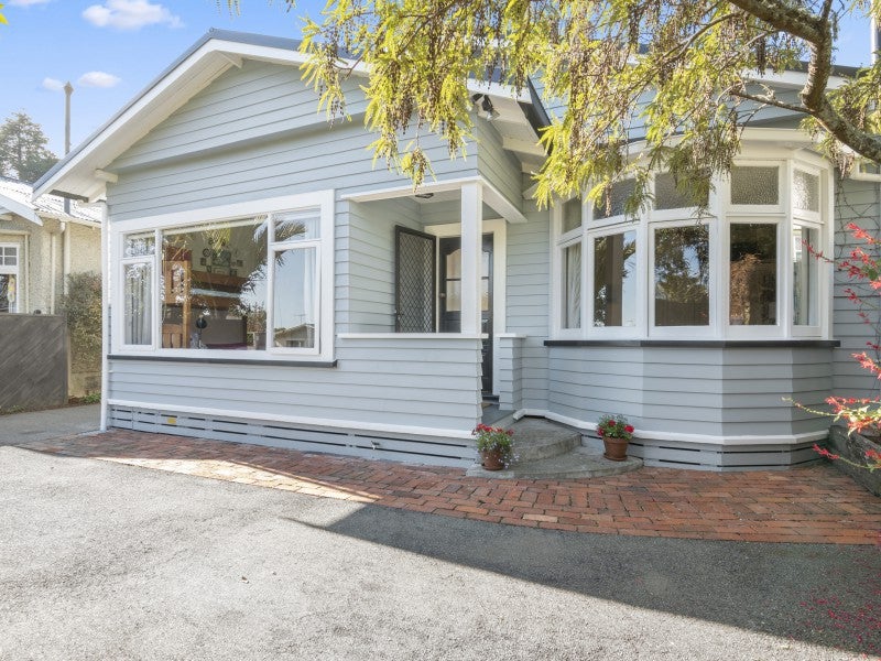 11 Brook Street, The Brook, Nelson - Carousel 1