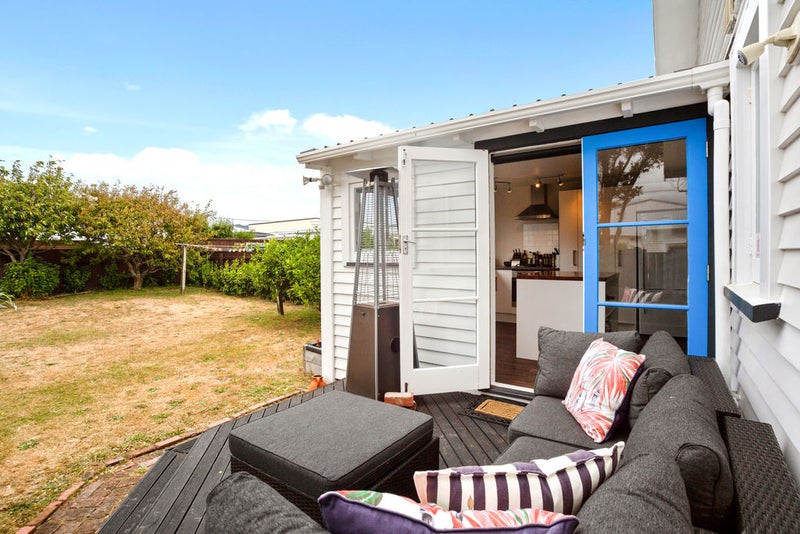 26 Oriental Street, Petone, Lower Hutt - Carousel 20