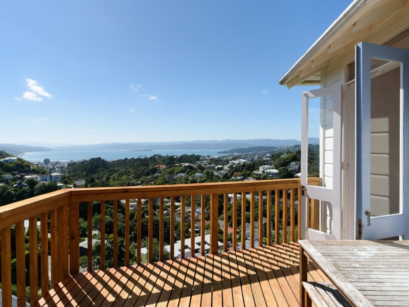 10 Thorby Street, Northland, Wellington - Carousel 1