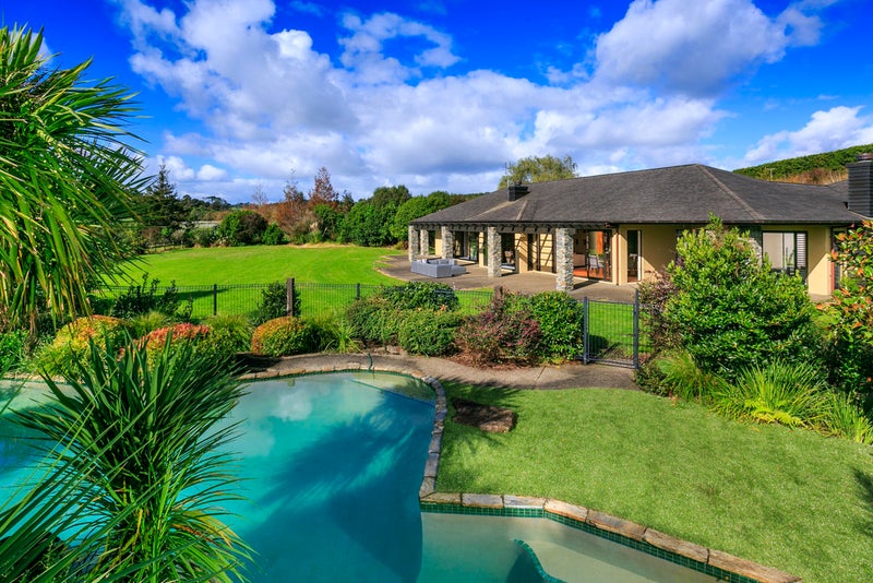 27 Goldflats Lane, Albany - Carousel 1