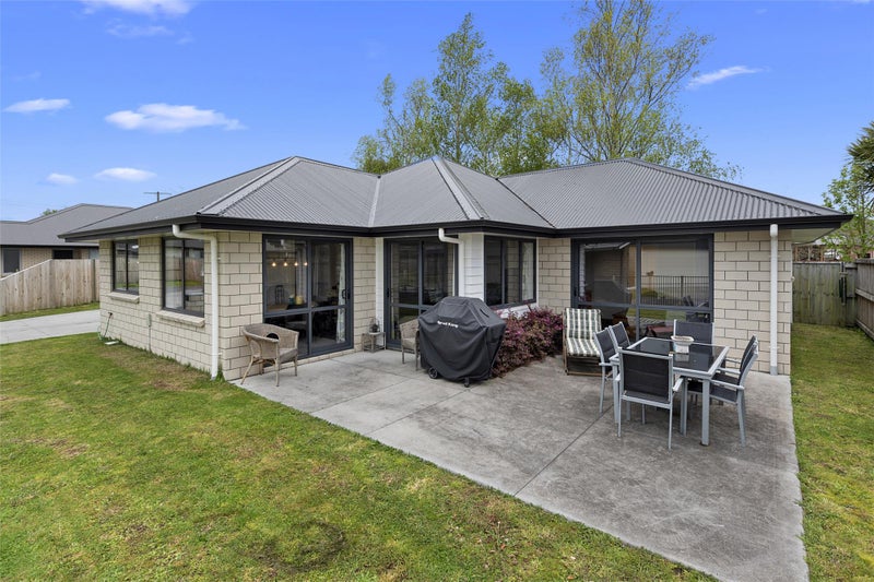 15 Oolong Court, Huntington, Hamilton - Carousel 12