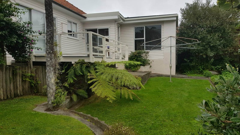 48 Izard Road, Khandallah, Wellington - Carousel 2