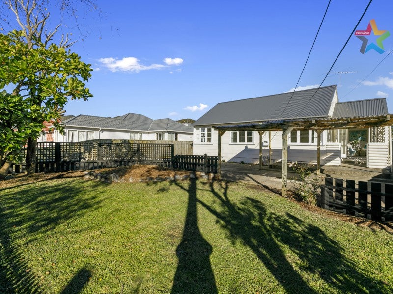 56 Dyer Street, EPUNI, LOWER HUTT - Carousel 1