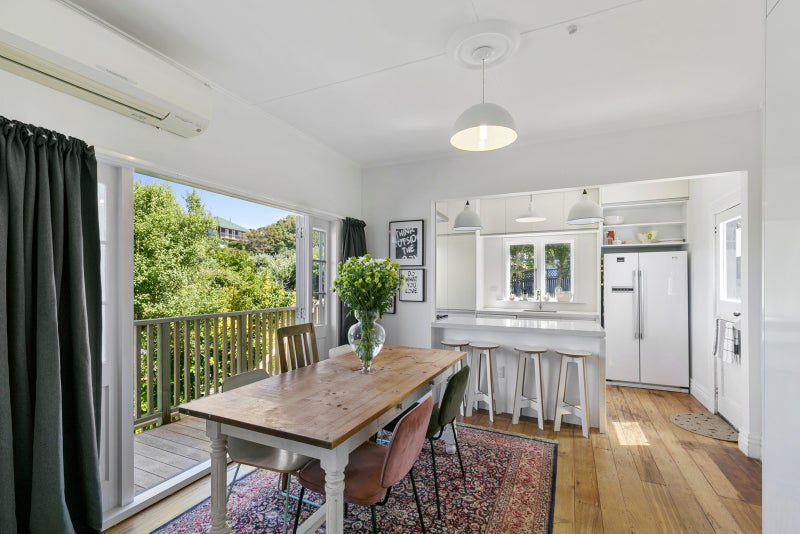 587 Broadway, Miramar, Wellington - Carousel 2